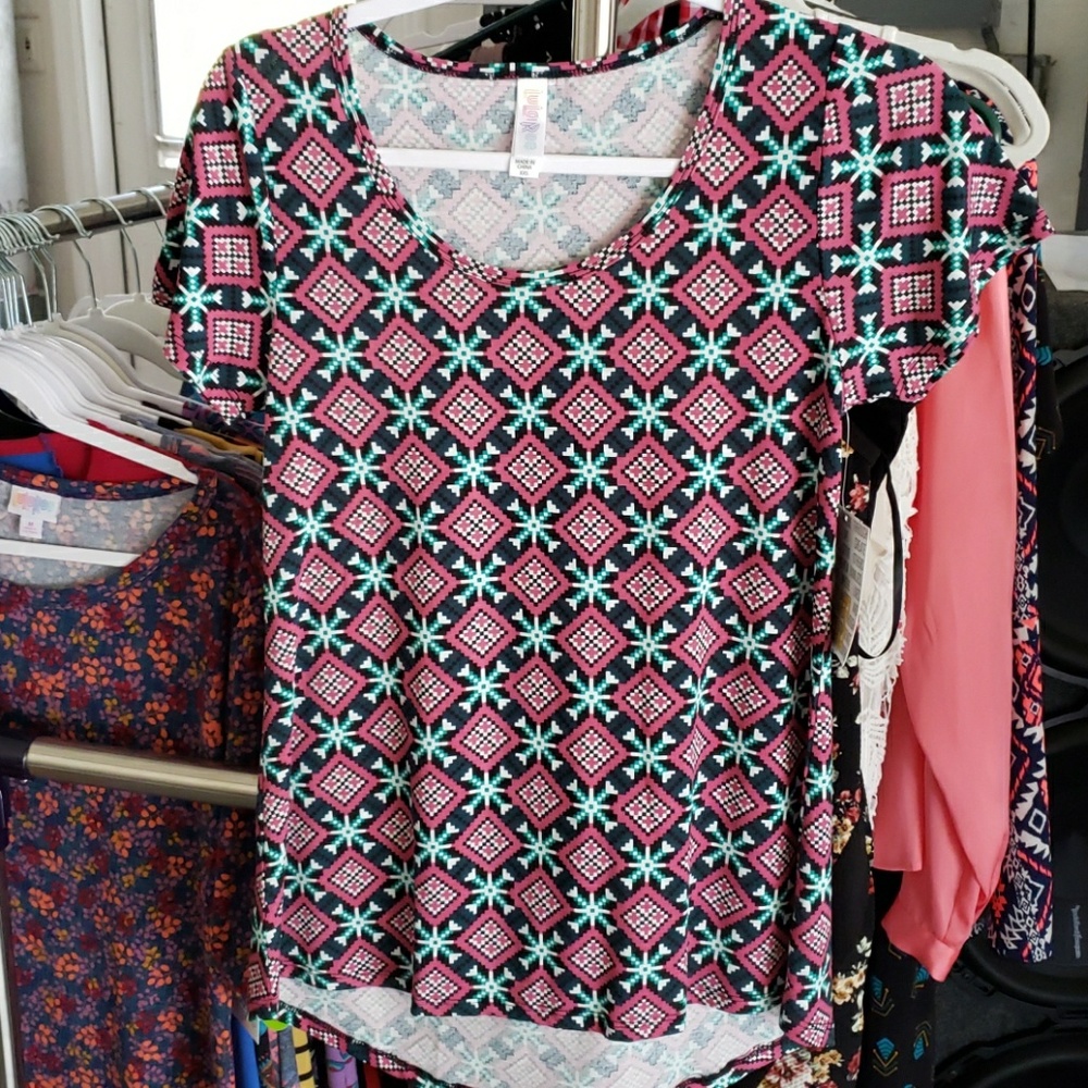 Lularoe Classic T nwot